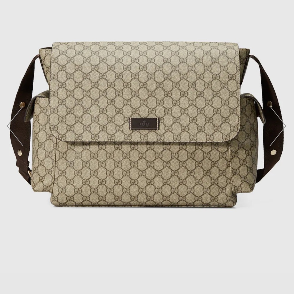 Gucci diaper bag. Like new condition.  Used only a couple times.